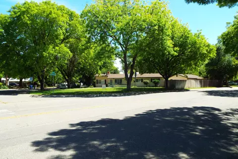 2154 Paris Ave, Redding, CA 96001 photo 3