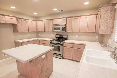 644 Valleybrook Dr, Redding, CA 96003 photo 5