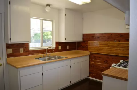 2590 Toyon St, Anderson, CA 96007 photo 4