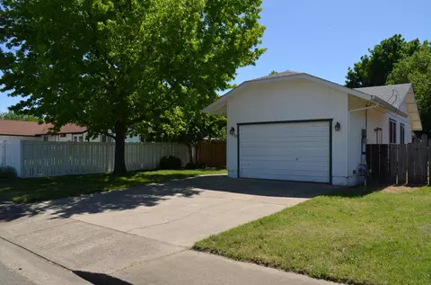 2590 Toyon St, Anderson, CA 96007 photo 11