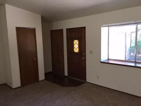 2105 Jessica Way, Redding, CA 96002 photo 2