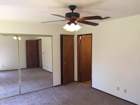 2105 Jessica Way, Redding, CA 96002 photo 4