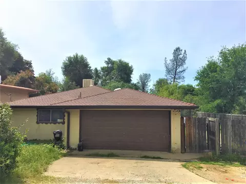 17915 Pine Cone Dr, Redding, CA 96003 photo 1
