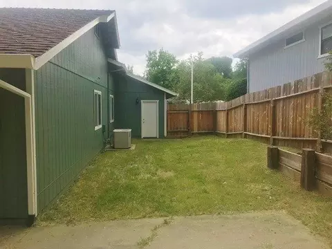4484 Moyvane Dr, Redding, CA 96001 photo 4