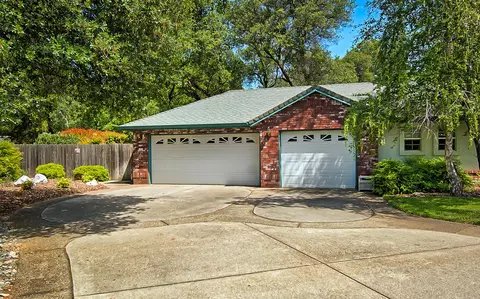 6631 Riata Dr, Redding, CA 96002 photo 4