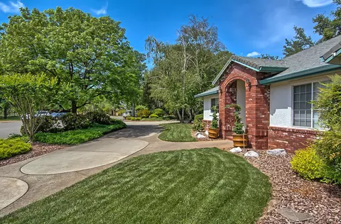 6631 Riata Dr, Redding, CA 96002 photo 7