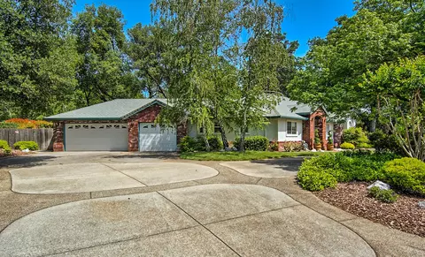 6631 Riata Dr, Redding, CA 96002 photo 3