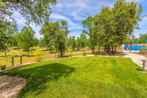 21019 Red Hawk Ln, Redding, CA 96003 photo 22