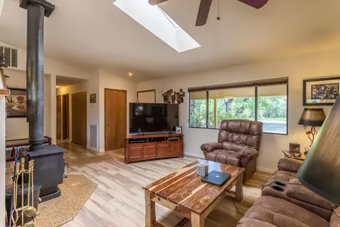 21019 Red Hawk Ln, Redding, CA 96003 photo 5