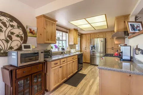 21019 Red Hawk Ln, Redding, CA 96003 photo 6