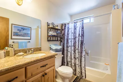21019 Red Hawk Ln, Redding, CA 96003 photo 16