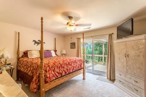 21019 Red Hawk Ln, Redding, CA 96003 photo 10