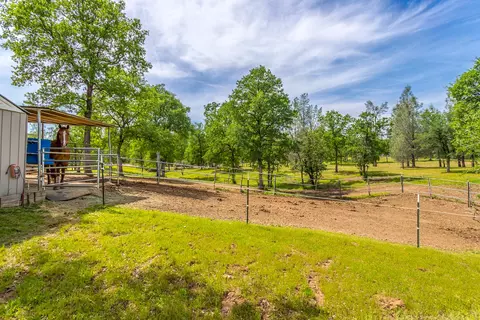 21019 Red Hawk Ln, Redding, CA 96003 photo 39