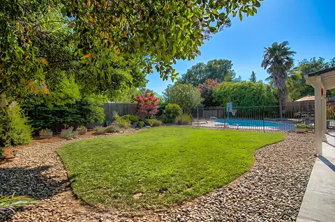 577 Rafael St, Redding, CA 96002 photo 27