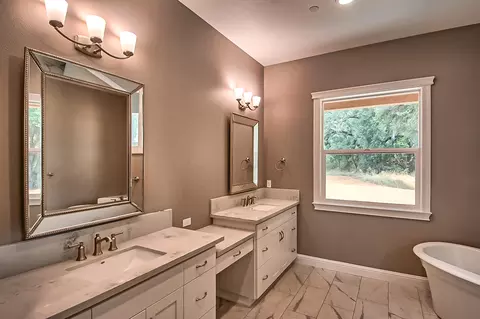 9775 Twin Creeks Ln, Redding, CA 96003 photo 5