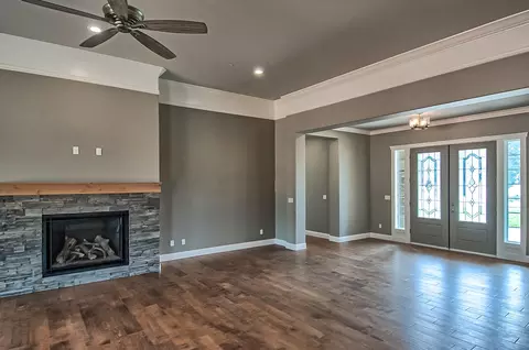 9775 Twin Creeks Ln, Redding, CA 96003 photo 3