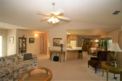 11446 Wales Dr, Redding, CA 96003 photo 3