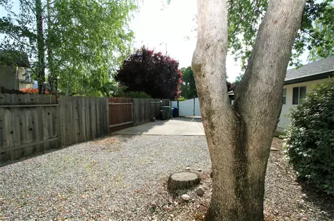11446 Wales Dr, Redding, CA 96003 photo 34