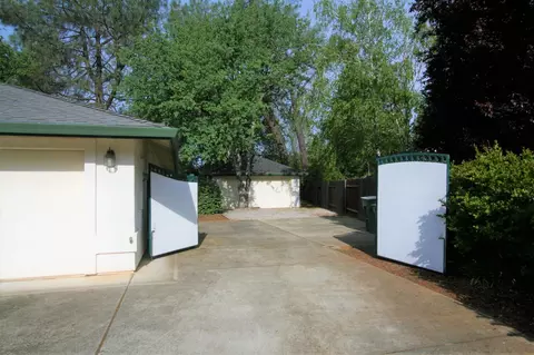 11446 Wales Dr, Redding, CA 96003 photo 35
