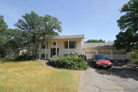 18633 Stallion Dr, Red Bluff, CA 96080 photo 1