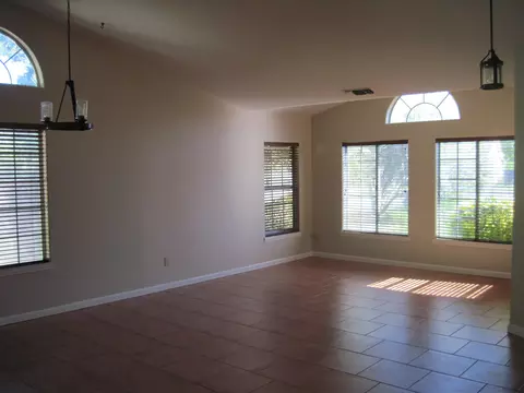 2780 Howard Dr, Redding, CA 96001 photo 5