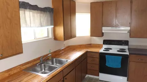 2747 Leland Ave, Redding, CA 96001 photo 18
