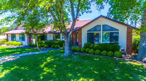2884 Howard Dr, Redding, CA 96001 photo 37