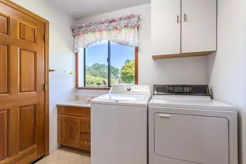 2884 Howard Dr, Redding, CA 96001 photo 29