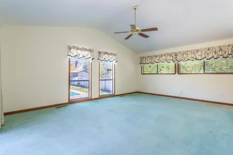 2884 Howard Dr, Redding, CA 96001 photo 18