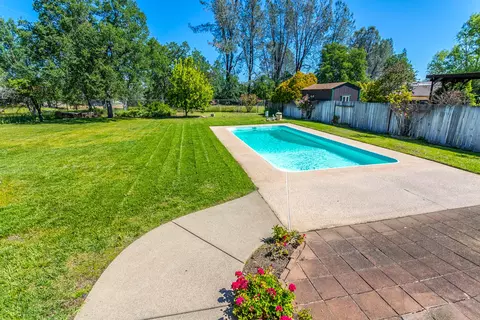 2884 Howard Dr, Redding, CA 96001 photo 32