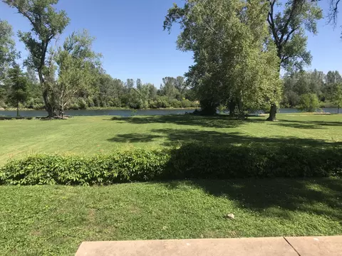 19142 River Crest Dr, Anderson, CA 96007 photo 4