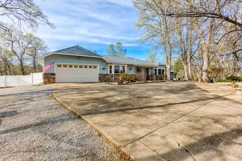 15756 Montgomery Ranch Rd, Redding, CA 96001 photo 2