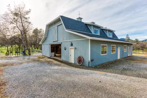 15756 Montgomery Ranch Rd, Redding, CA 96001 photo 9