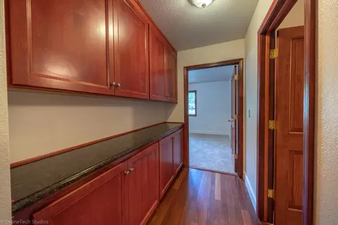 20211 Los Palos Dr, Redding, CA 96003 photo 23