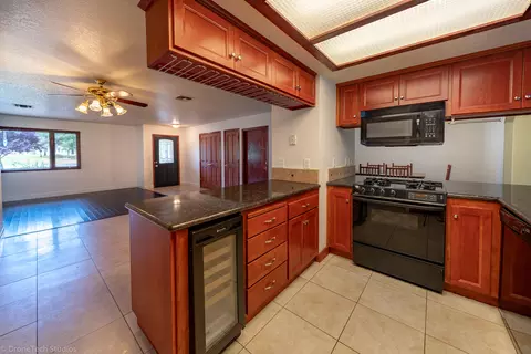 20211 Los Palos Dr, Redding, CA 96003 photo 6