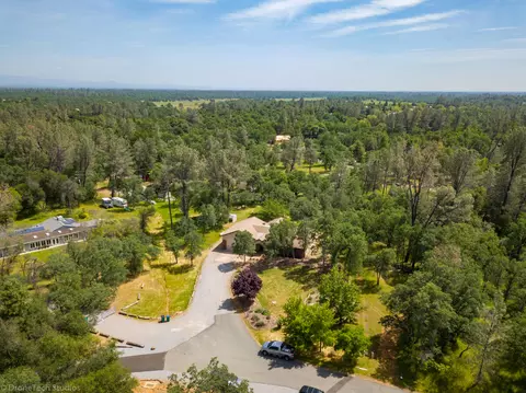 20211 Los Palos Dr, Redding, CA 96003 photo 57