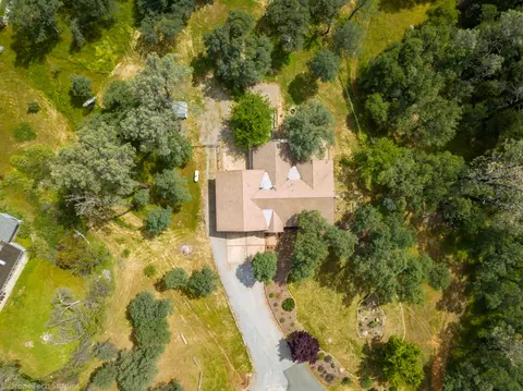20211 Los Palos Dr, Redding, CA 96003 photo 59