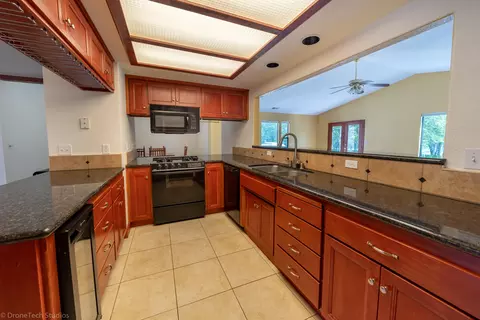 20211 Los Palos Dr, Redding, CA 96003 photo 8