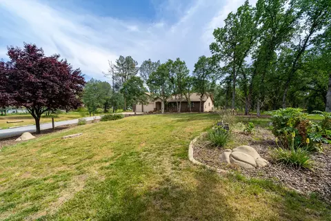20211 Los Palos Dr, Redding, CA 96003 photo 54