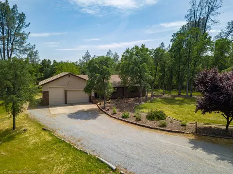 20211 Los Palos Dr, Redding, CA 96003 photo 52