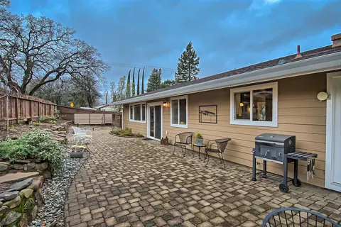 2561 Shasta St, Redding, CA 96001 photo 33