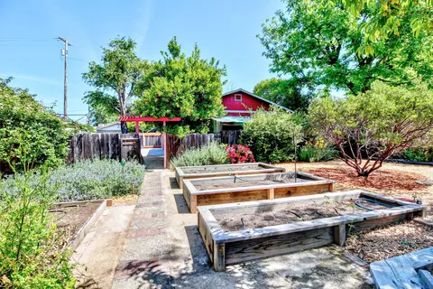 750 Gold St, Redding, CA 96001 photo 34