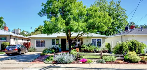 750 Gold St, Redding, CA 96001 photo 2