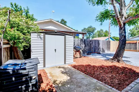750 Gold St, Redding, CA 96001 photo 36