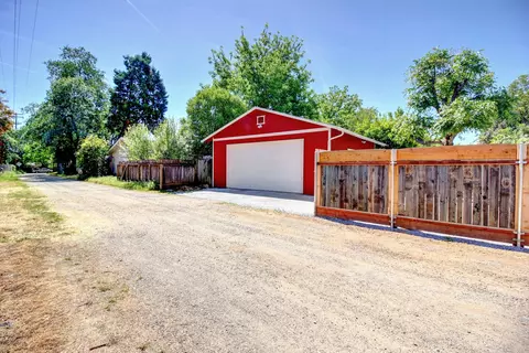 750 Gold St, Redding, CA 96001 photo 41