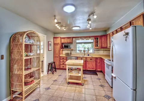 750 Gold St, Redding, CA 96001 photo 14