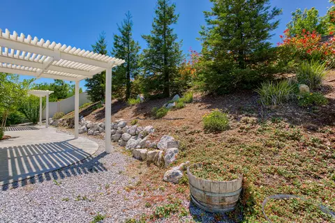 486 River Park Dr, Redding, CA 96003 photo 39