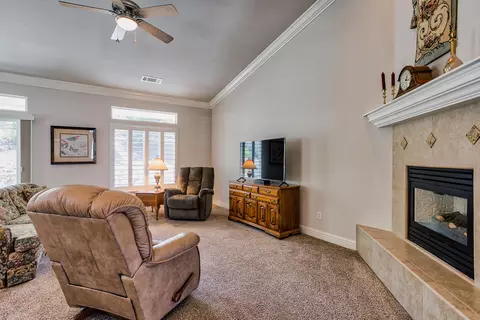 486 River Park Dr, Redding, CA 96003 photo 9