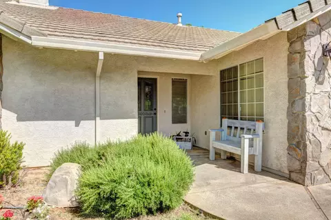 1333 Carla Cir, Redding, CA 96003 photo 4