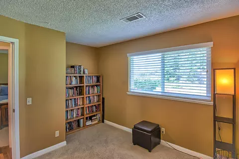 2430 Lake Redding Dr, Redding, CA 96003 photo 11